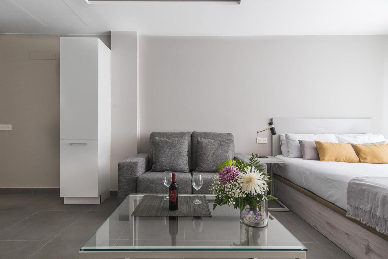 Home2book Elegant Art & Design Palmas Apartment *
