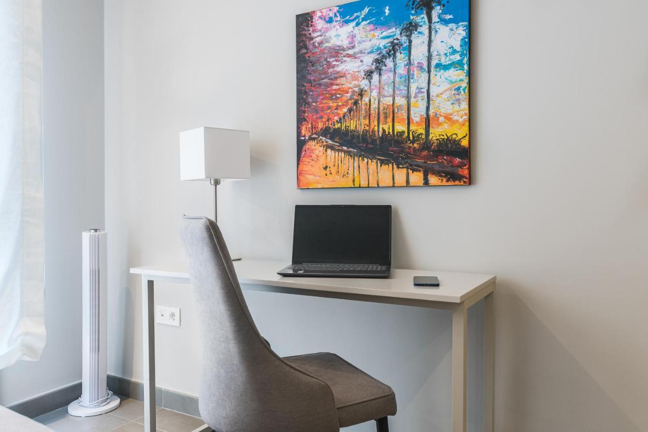 Home2book Elegant Art & Design Palmas Apartment *